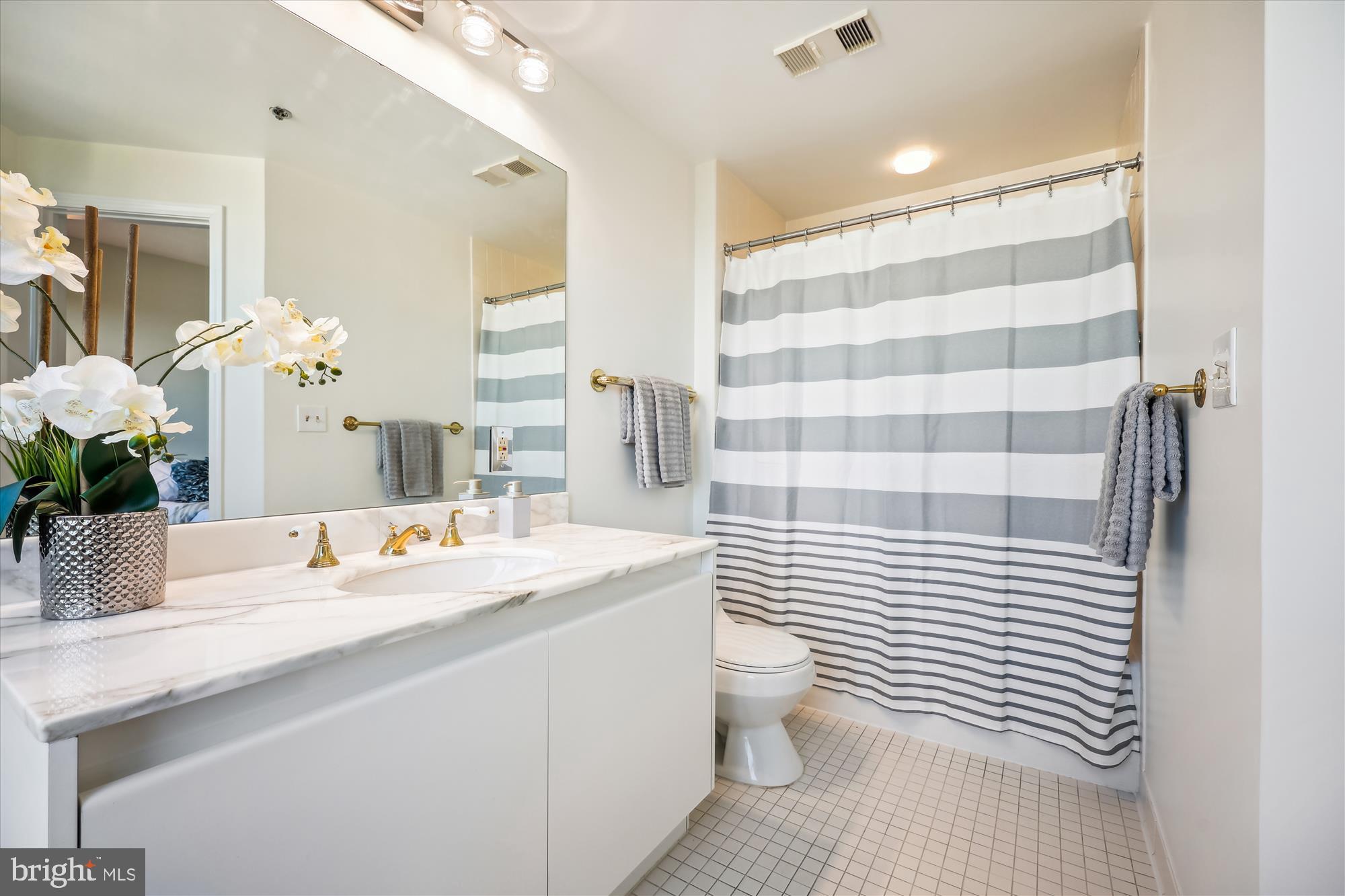 SOMERSET HOUSE - Residential