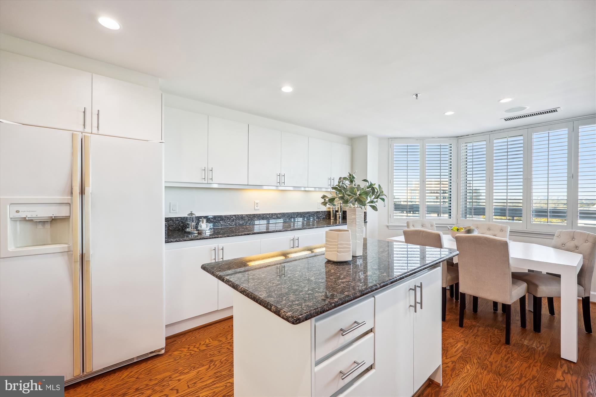 SOMERSET HOUSE - Residential