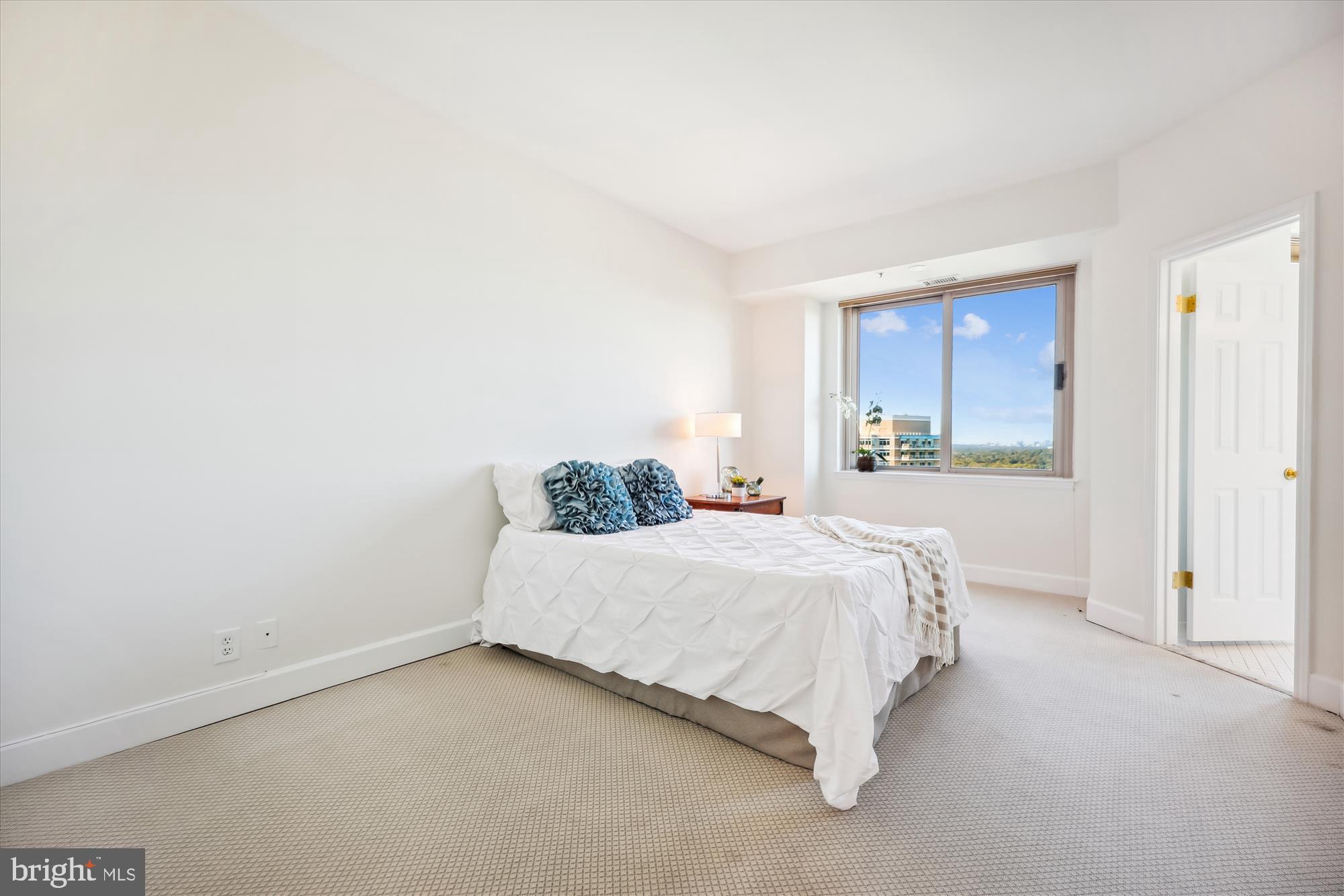 SOMERSET HOUSE - Residential