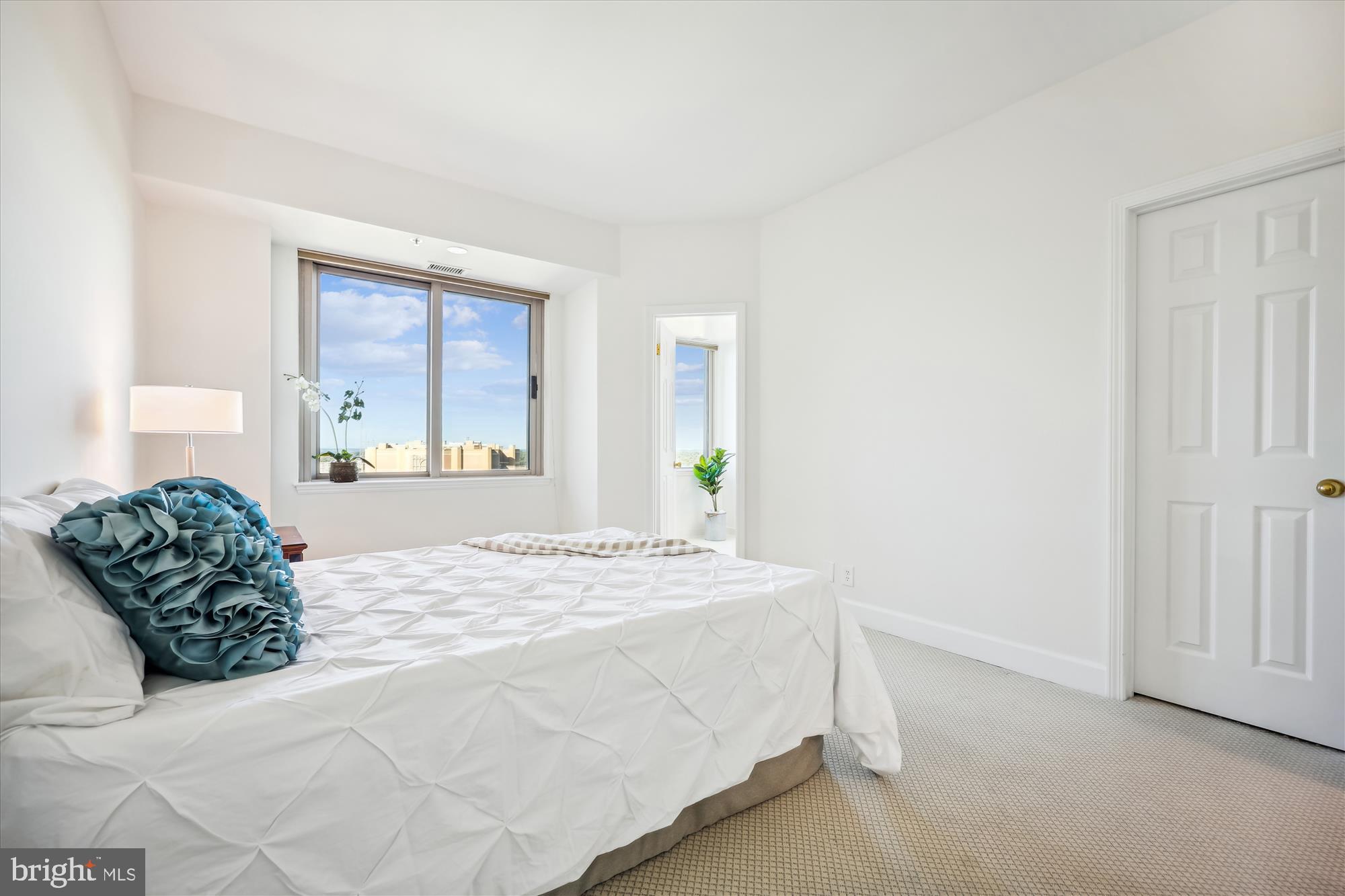 SOMERSET HOUSE - Residential