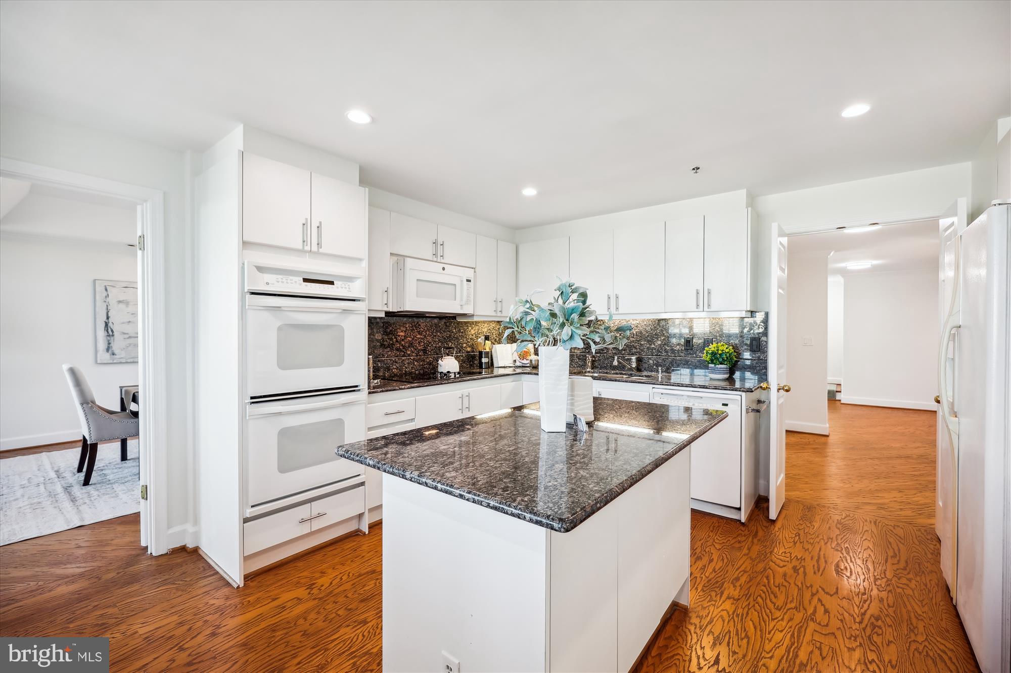 SOMERSET HOUSE - Residential