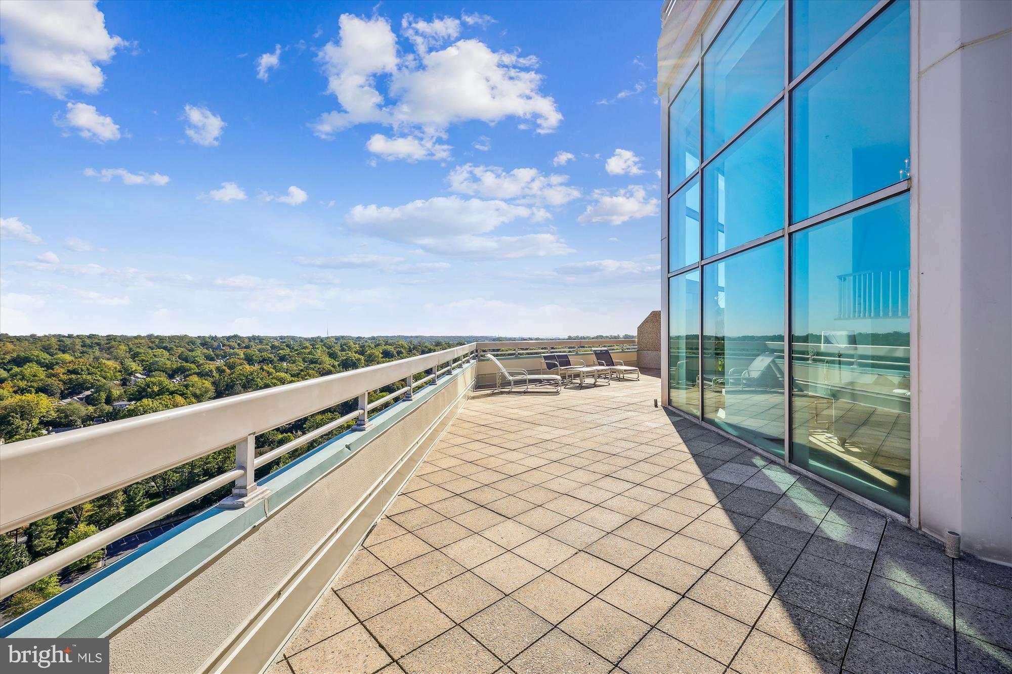SOMERSET HOUSE - Residential