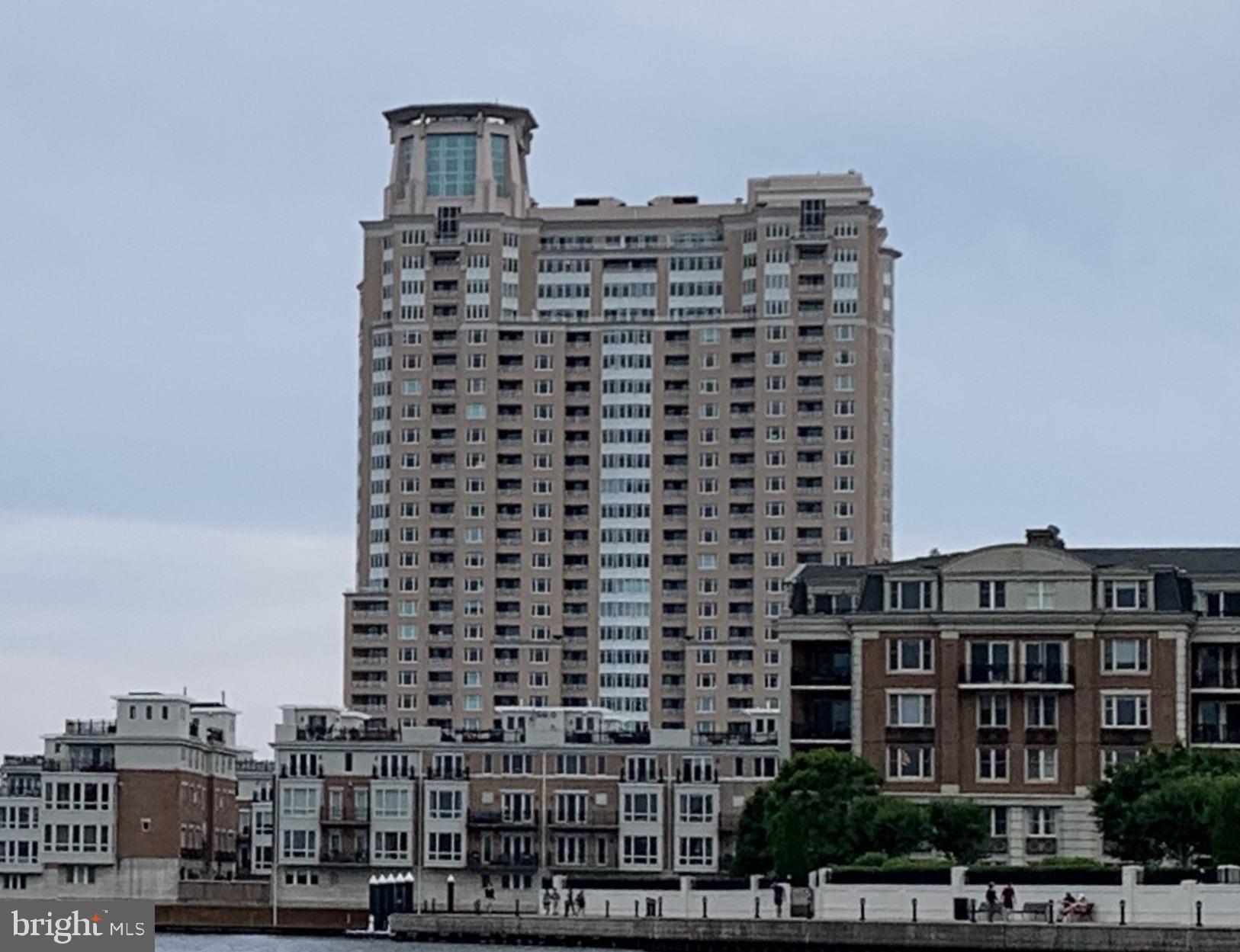 100 HARBORVIEW 2307