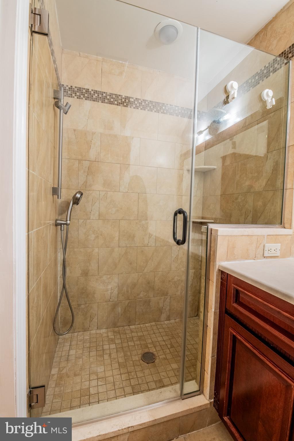 CHESTERBROOK - Residential Lease