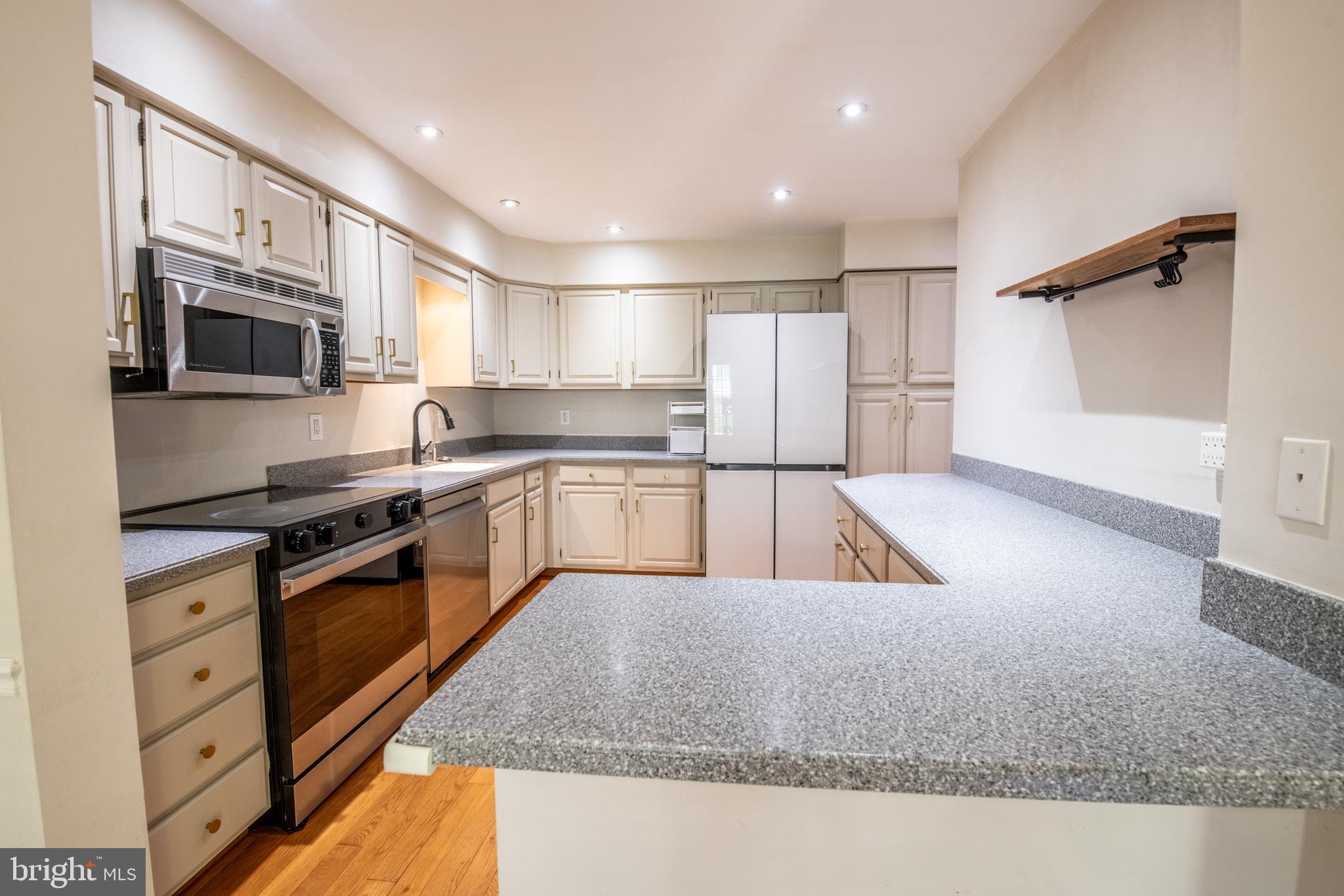 CHESTERBROOK - Residential Lease