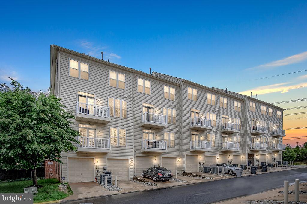 POTOMAC CLUB - Residential