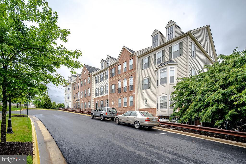 POTOMAC CLUB - Residential