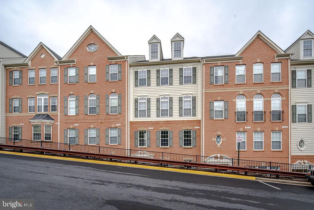 POTOMAC CLUB - Residential