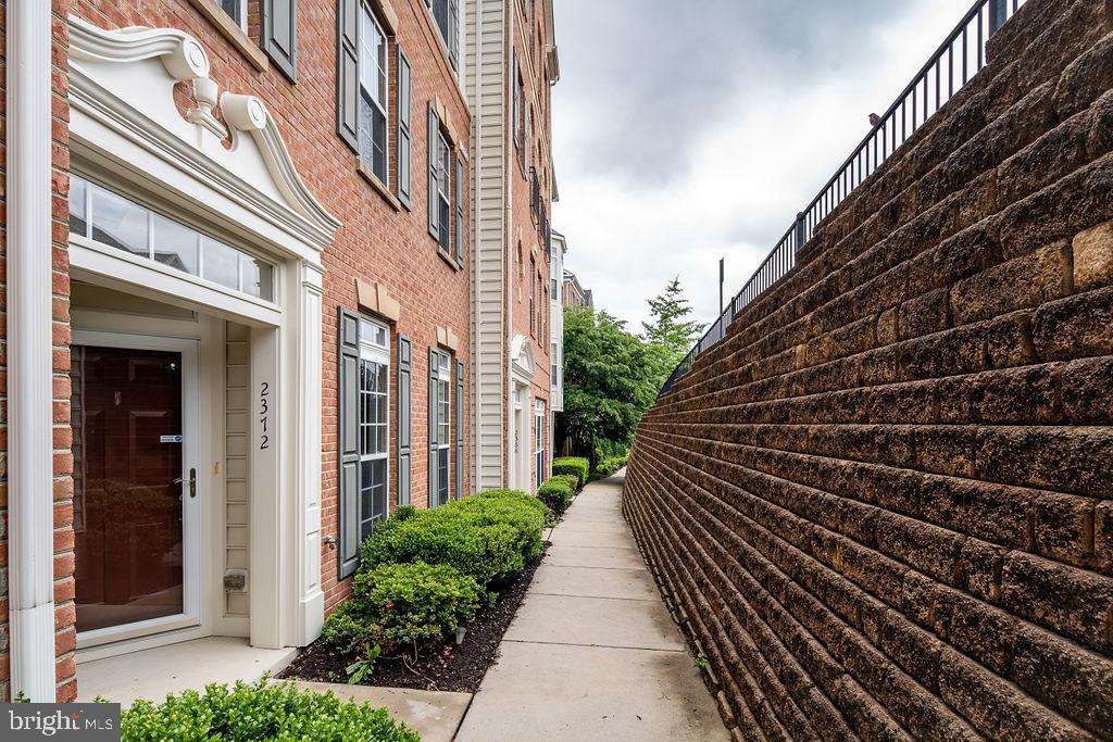 POTOMAC CLUB - Residential