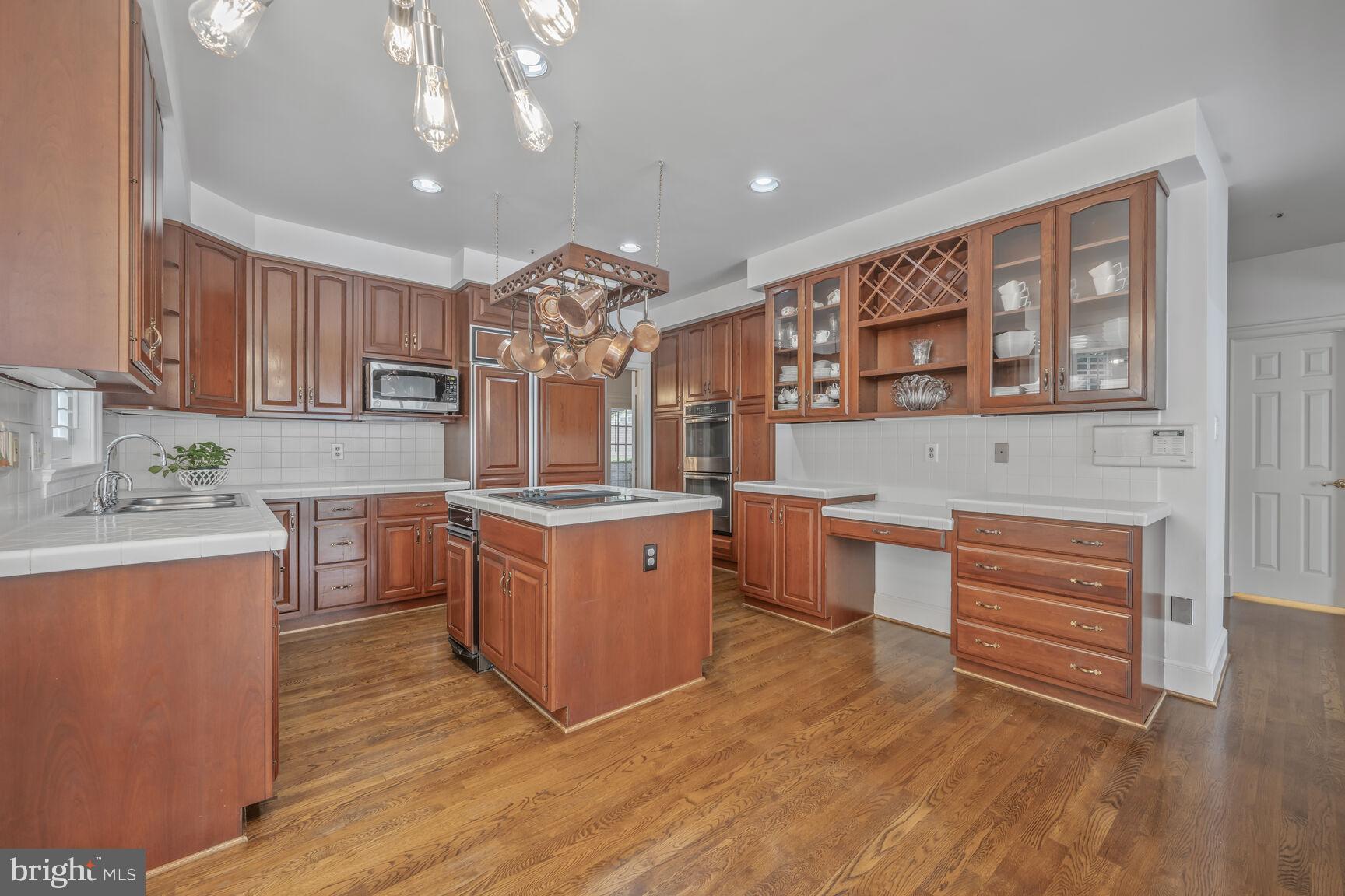 AVENEL - Residential