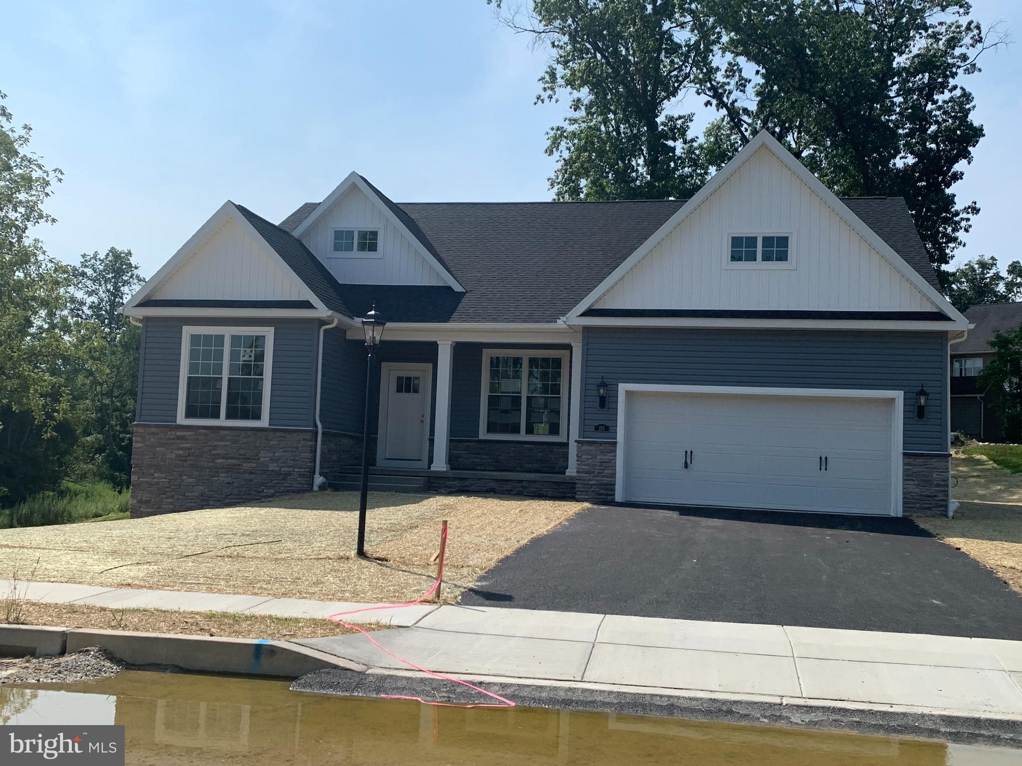 THORNBURY HUNT II - Residential