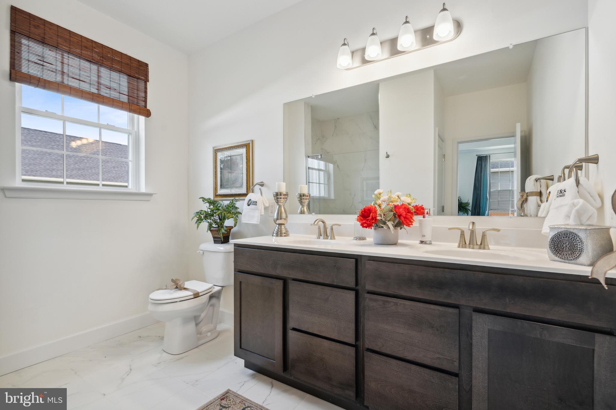 THORNBURY HUNT II - Residential