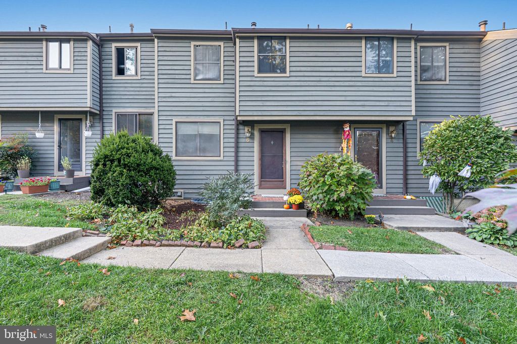 Photo of 6 Stoneridge Court #29, BALTIMORE, MD 21239 (MLS # MDBC2143518)