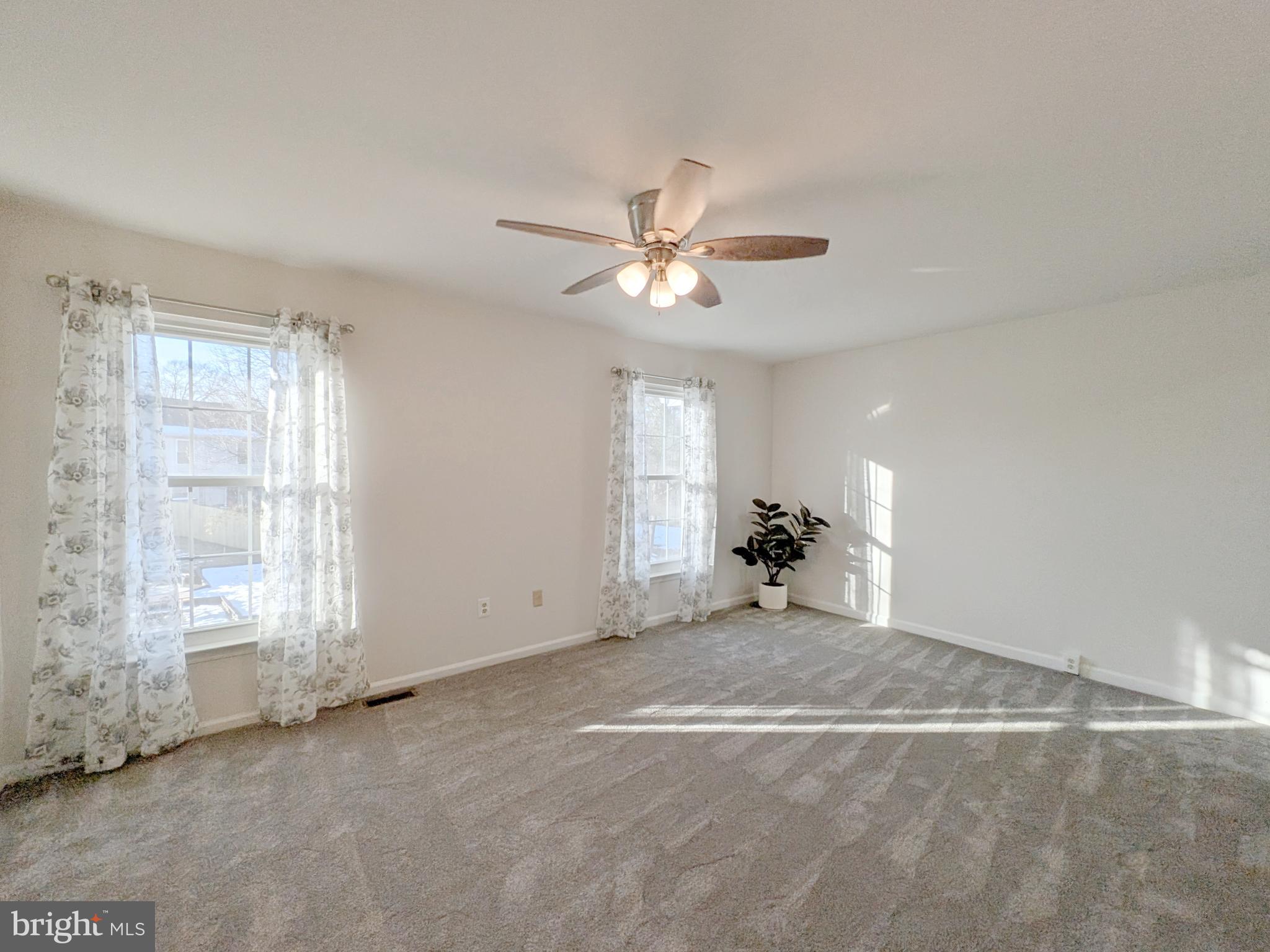 ROBIN MEADOWS - Residential