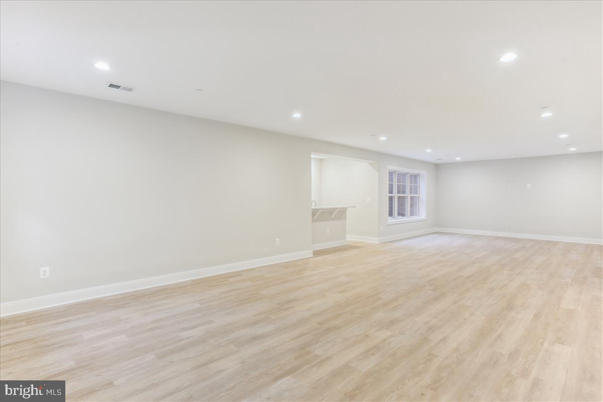 OAKWOOD KNOLLS - Residential