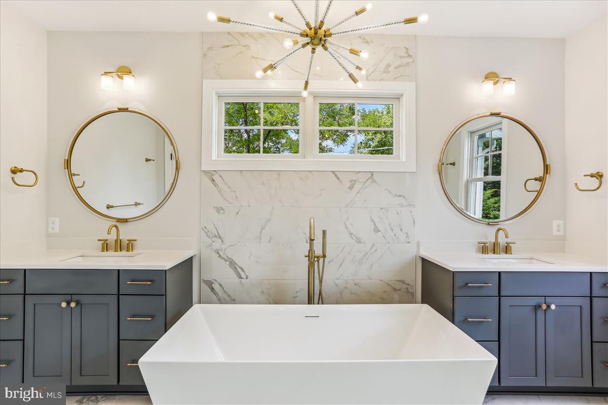 OAKWOOD KNOLLS - Residential