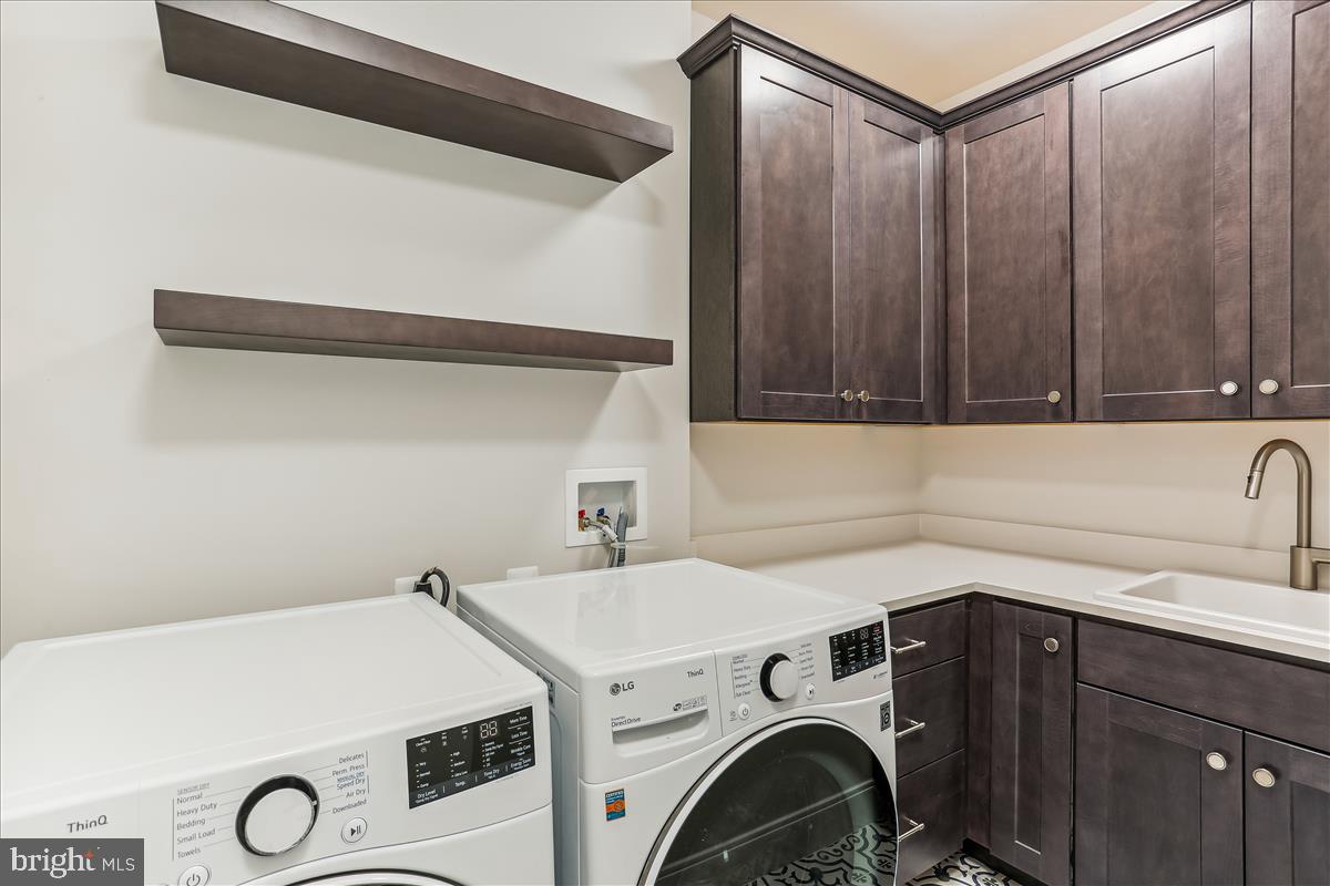 OAKWOOD KNOLLS - Residential