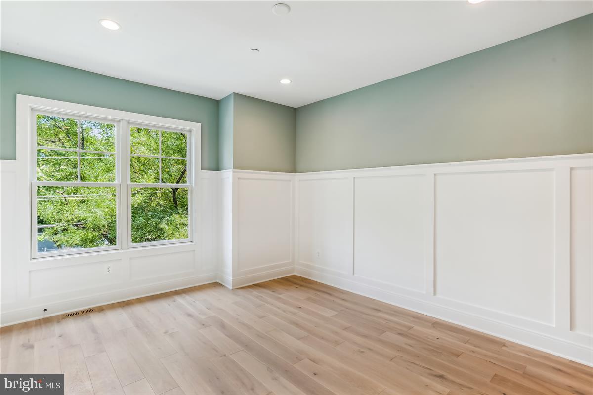 OAKWOOD KNOLLS - Residential