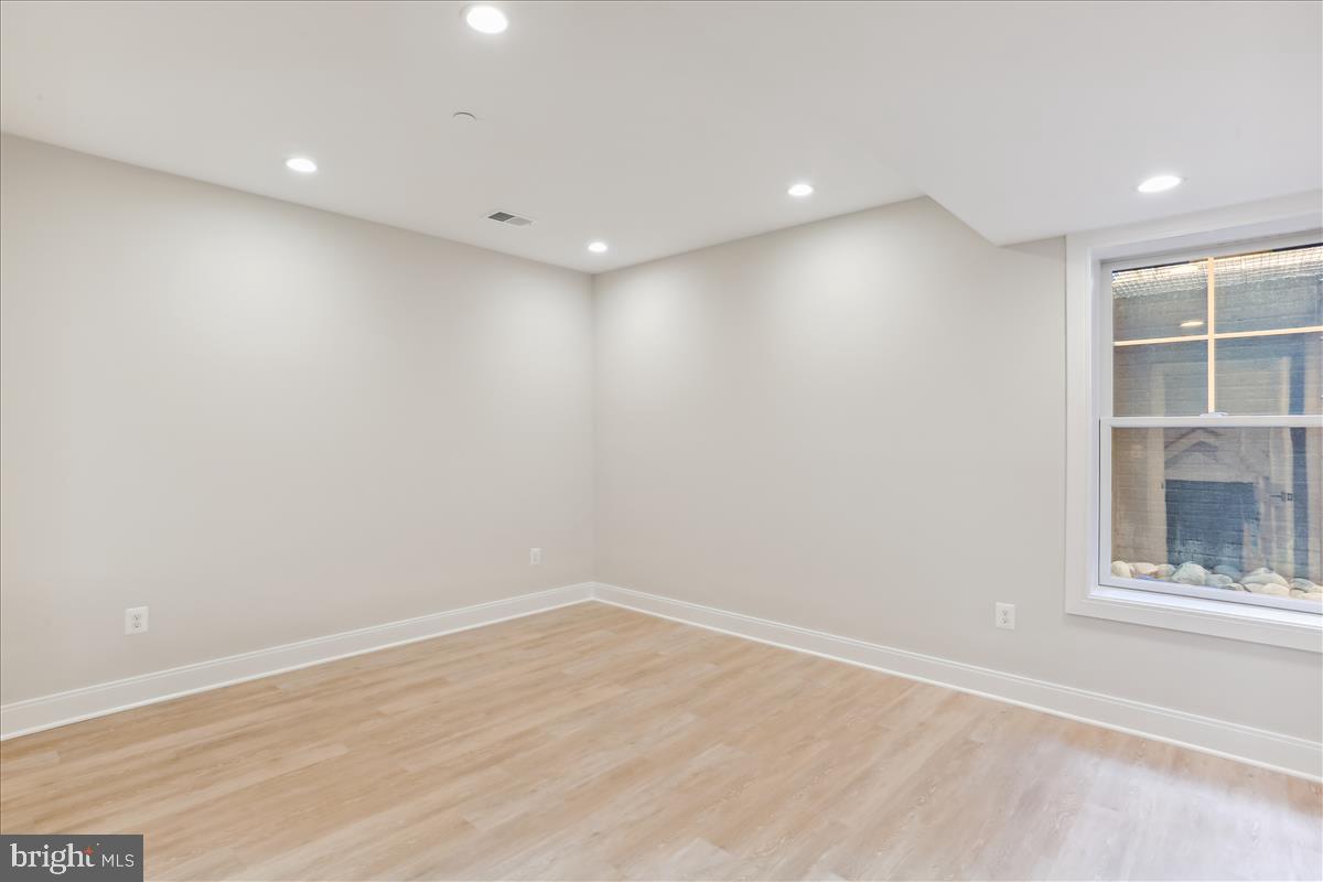 OAKWOOD KNOLLS - Residential