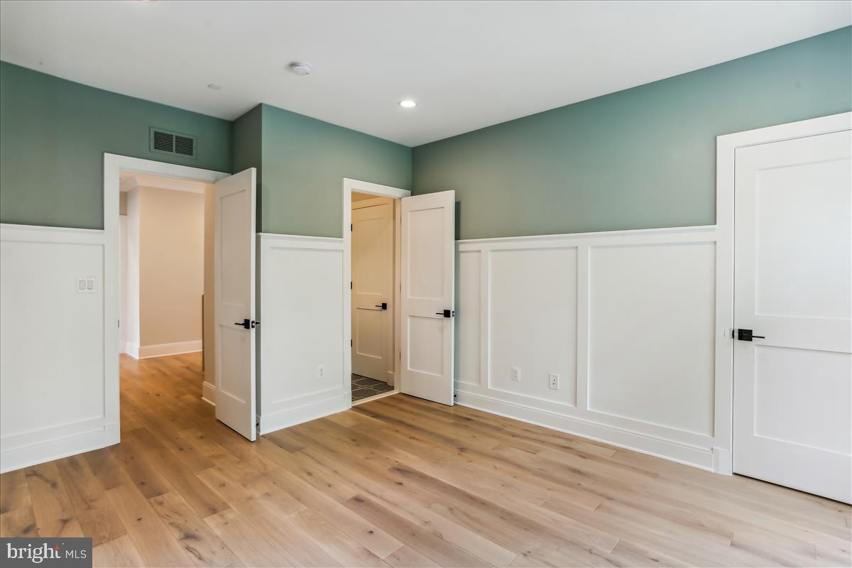 OAKWOOD KNOLLS - Residential