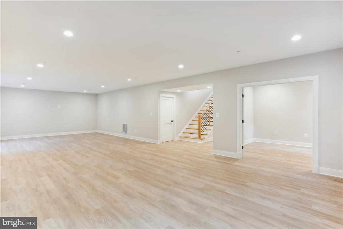 OAKWOOD KNOLLS - Residential