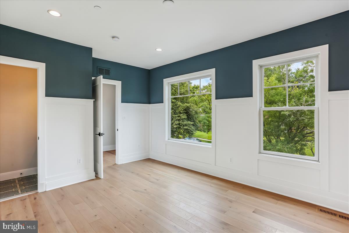 OAKWOOD KNOLLS - Residential