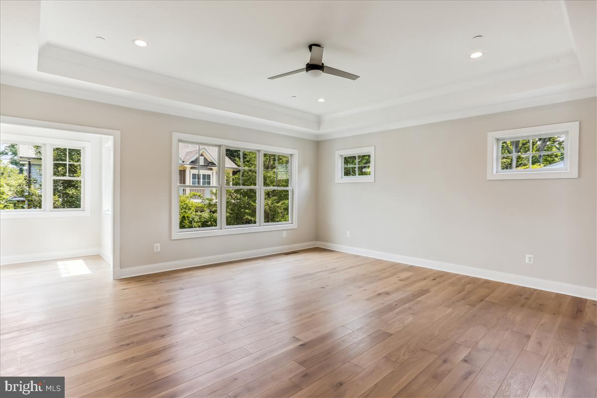 OAKWOOD KNOLLS - Residential