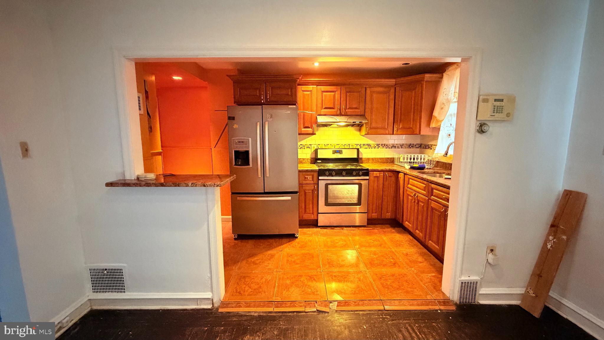 CRESCENTVILLE - Residential