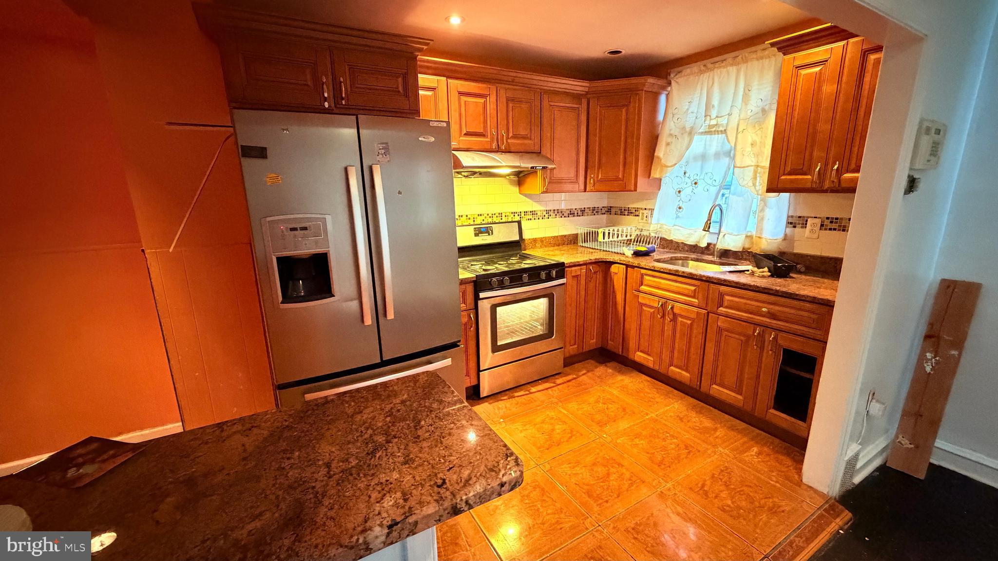 CRESCENTVILLE - Residential