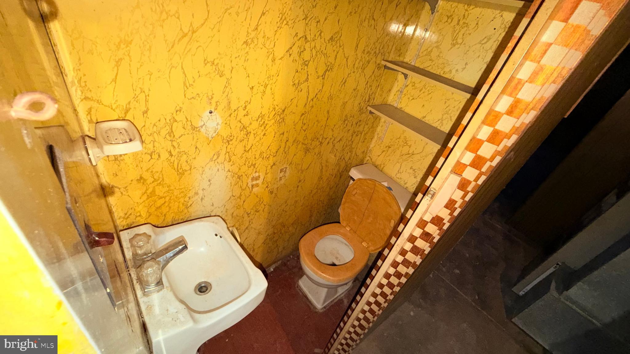 CRESCENTVILLE - Residential