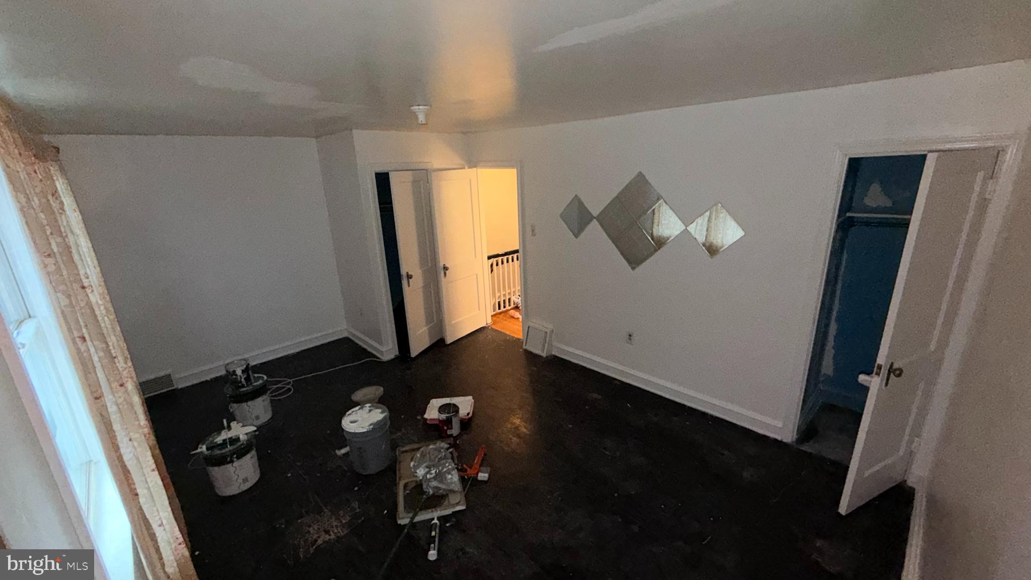 CRESCENTVILLE - Residential