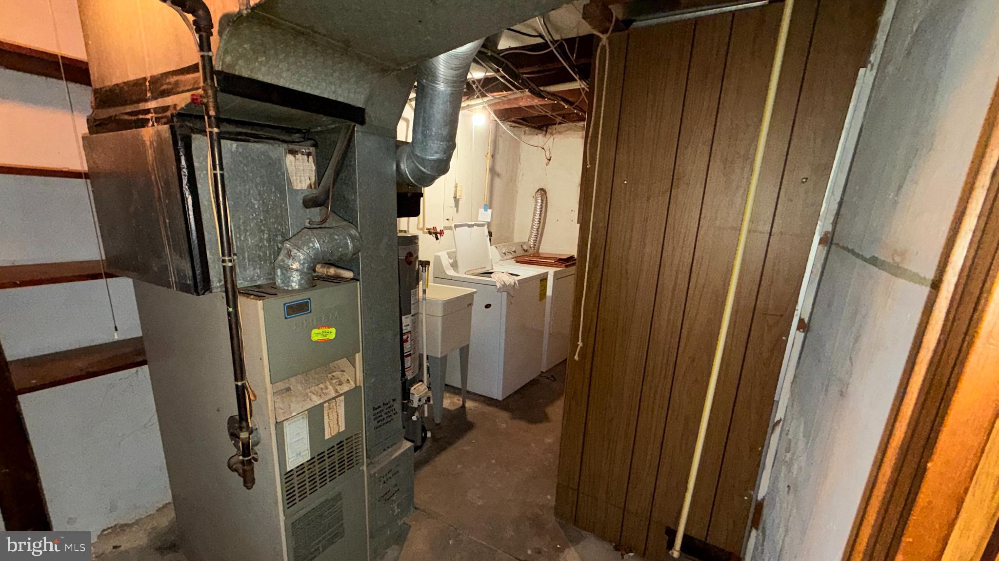 CRESCENTVILLE - Residential