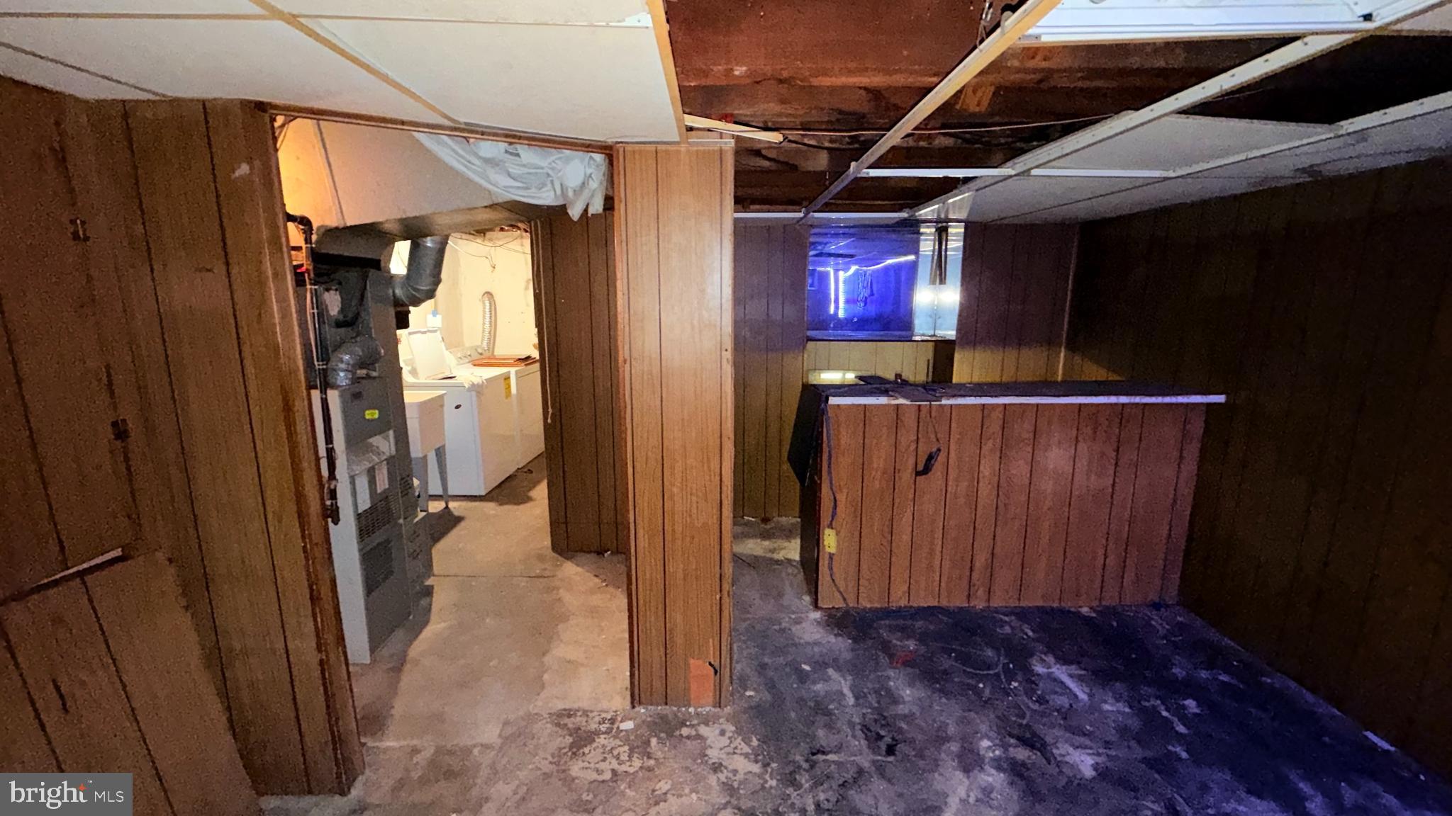 CRESCENTVILLE - Residential