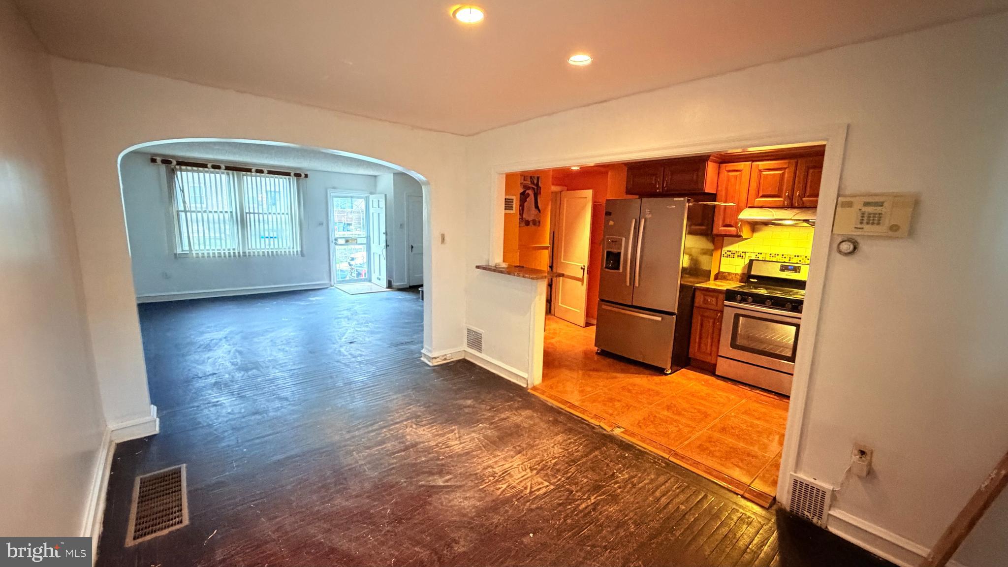 CRESCENTVILLE - Residential