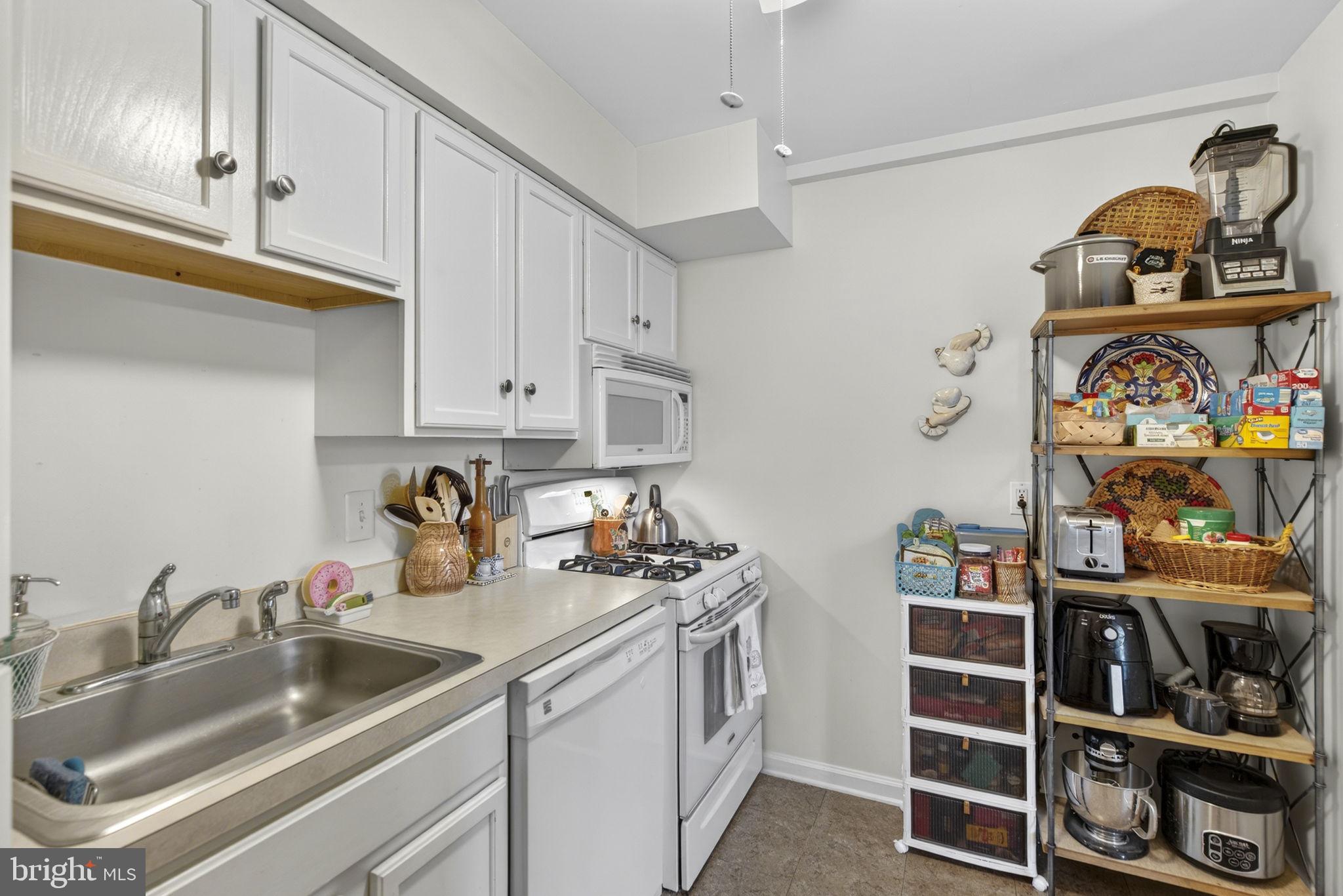 WARRENTON GARDENS - Residential