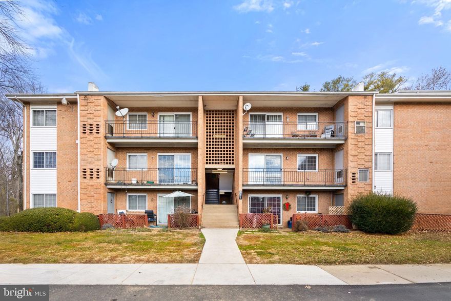 Charming 1-bedroom, 1-bathroom unit in the Warrenton Gardens community. Unit offers a cozy living space of 691 sq. ft. , perfect for those seeking comfort and convenience. Enjoy the ease of in-unit washer and dryer, making laundry day a breeze. The brick construction adds durability and classic appeal, while the well-maintained grounds provide a serene environment. With two dedicated parking spaces in a paved lot, you'll never have to worry about finding a spot. The association fee covers water and trash services, simplifying your monthly expenses. Located in a vibrant area, this home is just minutes away from local amenities, ensuring you have everything you need at your fingertips. Whether you're looking to downsize or seeking a low-maintenance lifestyle, this unit is a fantastic opportunity to make your own. Don't miss out on this gem!