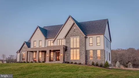 17826 Springbury Drive, Purcellville, VA MLS: VALO2094568