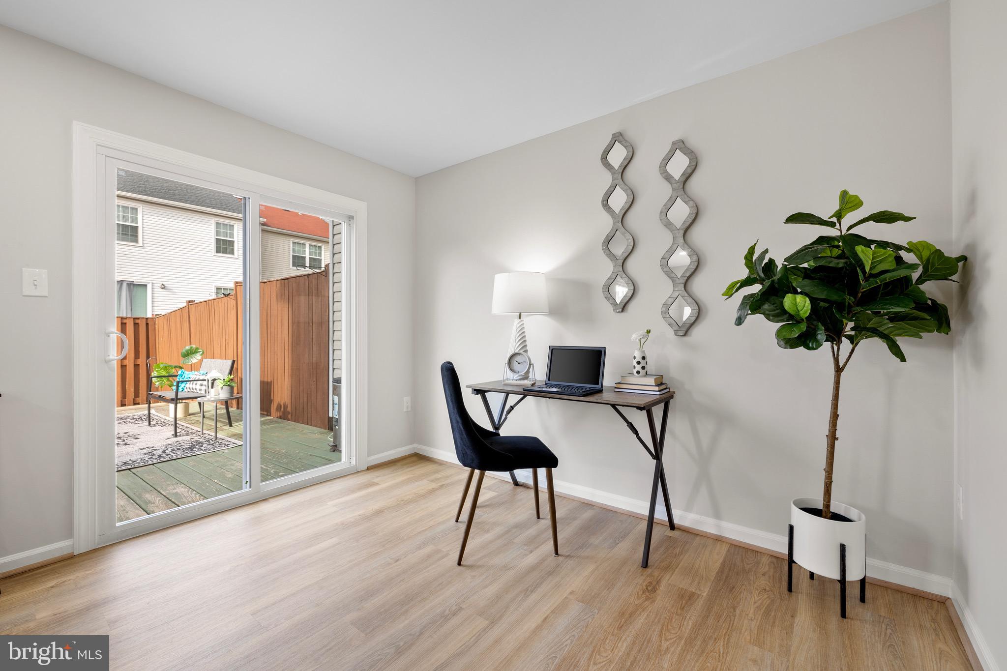 WILLIAMSTOWN - Residential