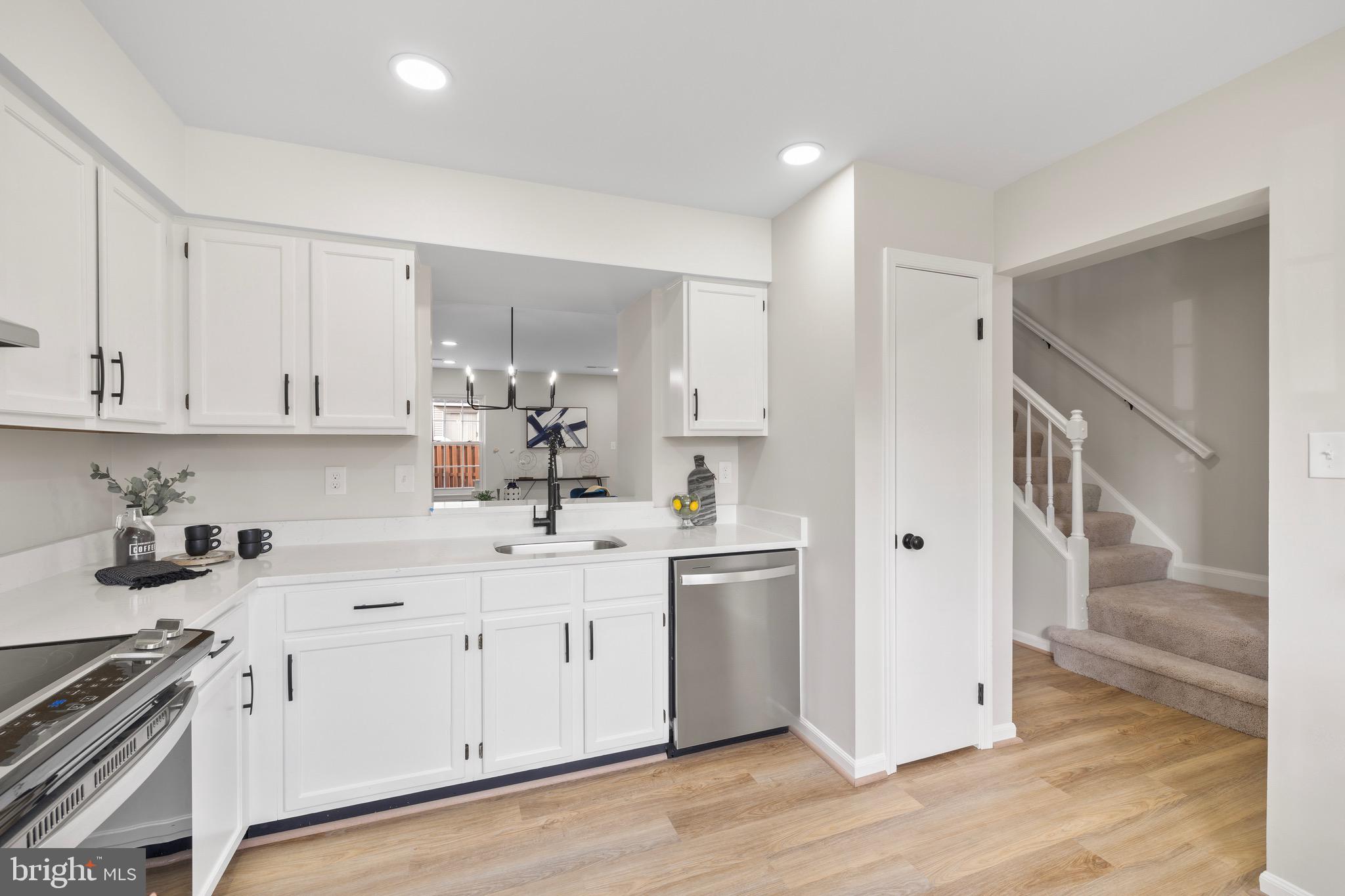 WILLIAMSTOWN - Residential