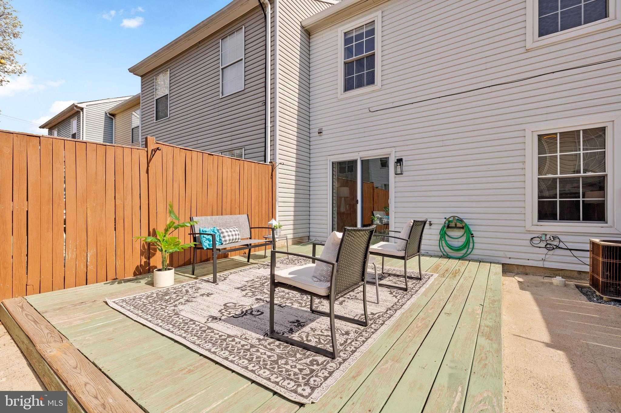 WILLIAMSTOWN - Residential