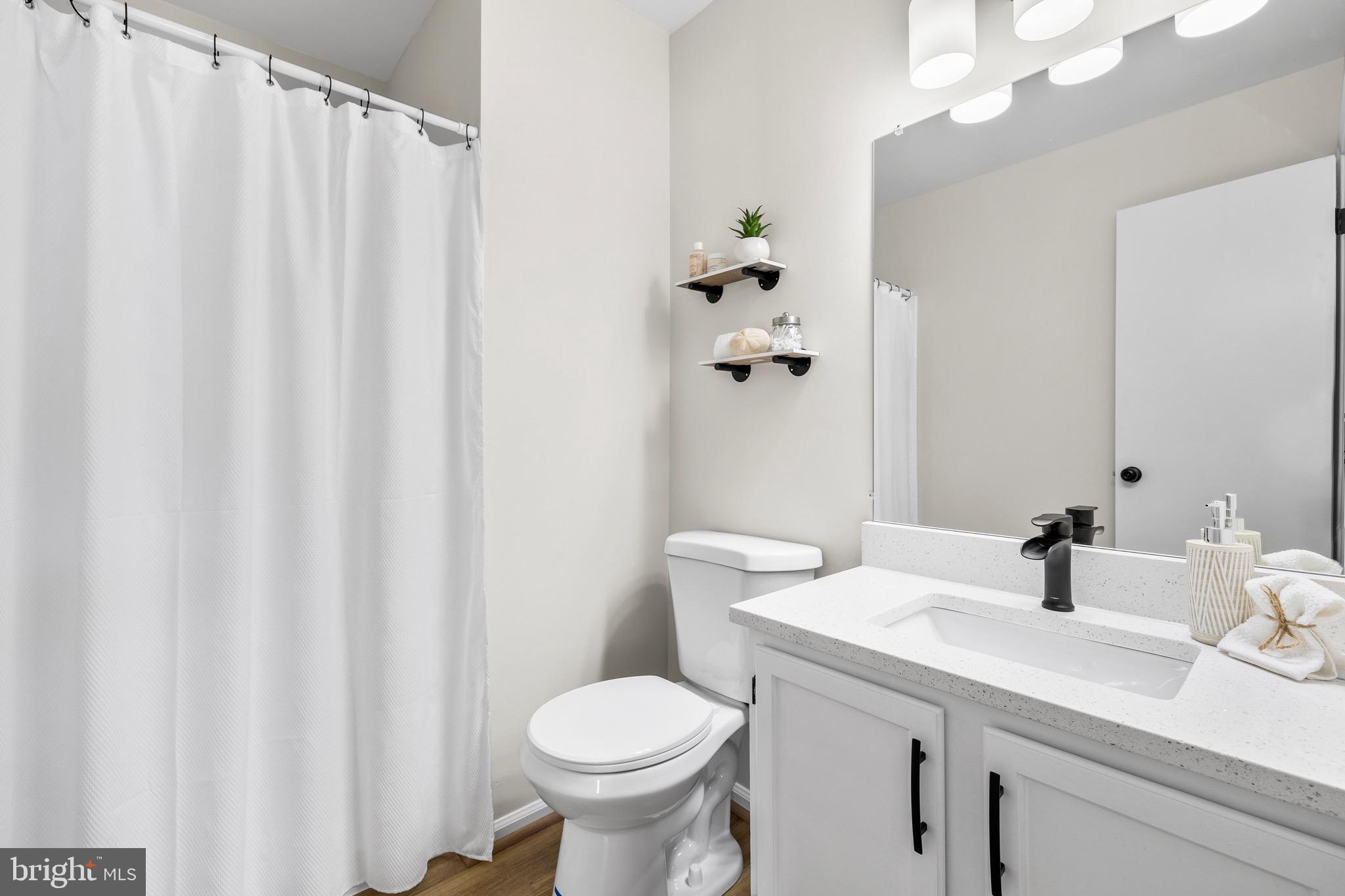 WILLIAMSTOWN - Residential