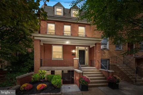 MLS: DCDC2287534