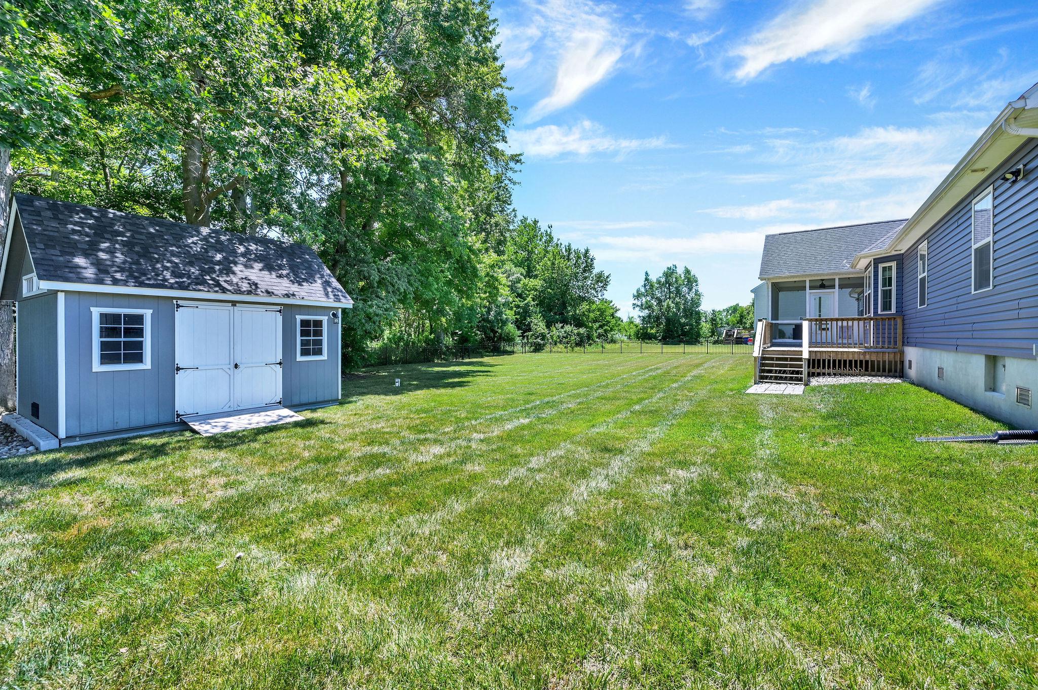 657 GOLF LINKS LANE