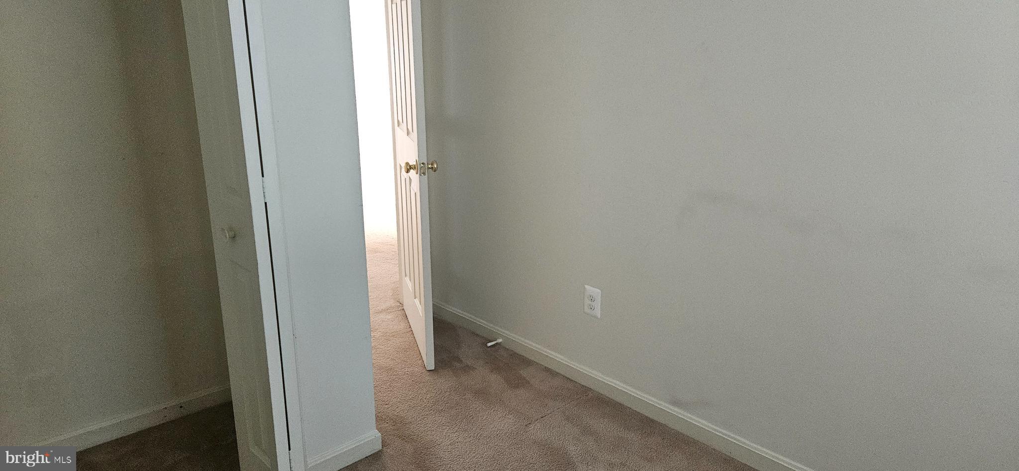 GEORGETOWNE COURT - Residential Lease