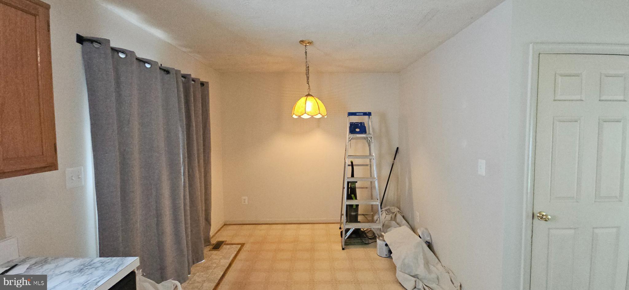 GEORGETOWNE COURT - Residential Lease