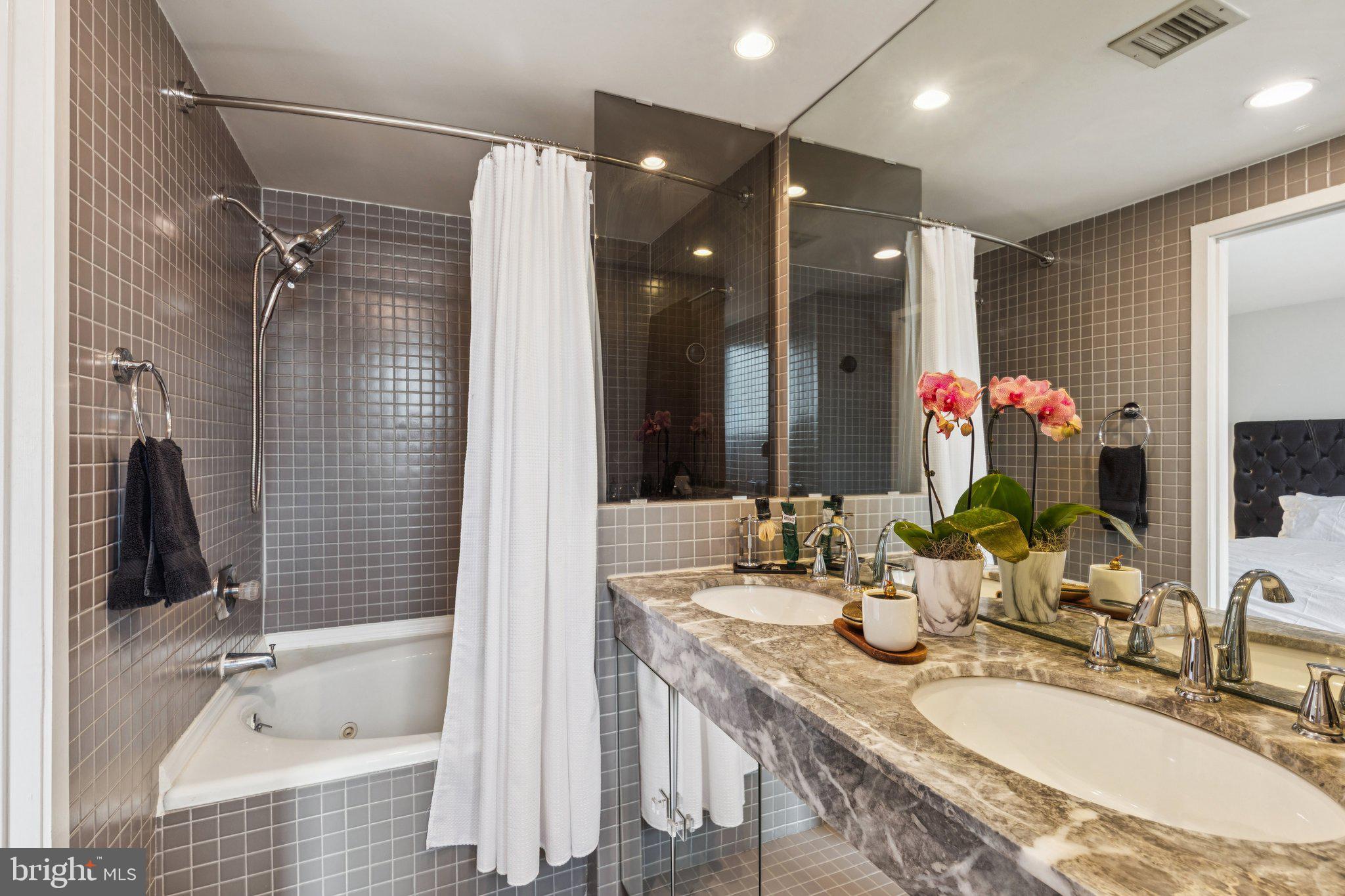 FITLER SQUARE - Residential