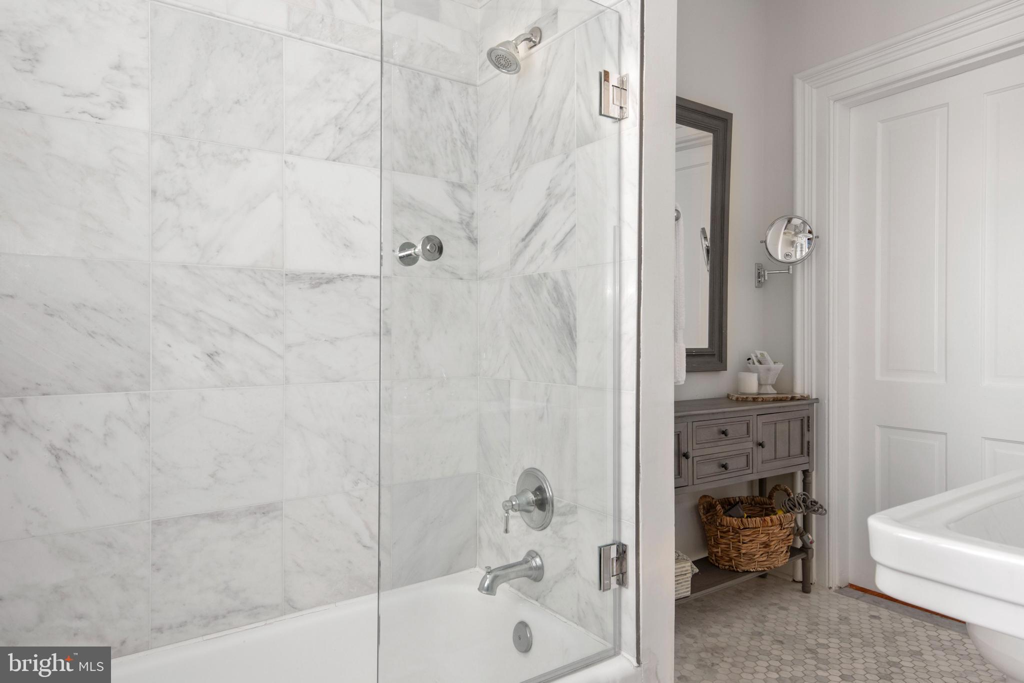 HISTORIC DISTRICT - Residential