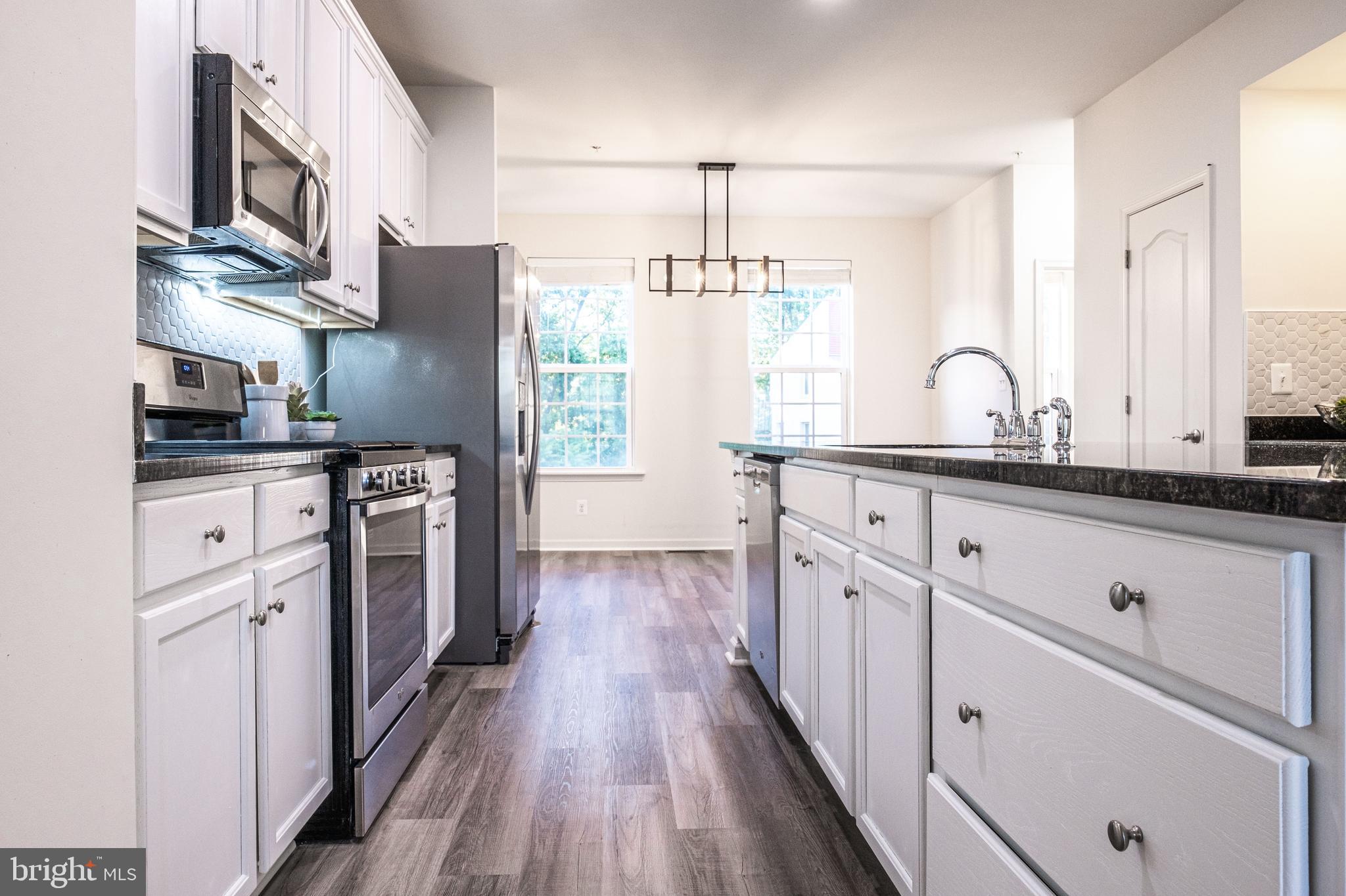 WOODLAKE TOWNS CODM - Residential Lease