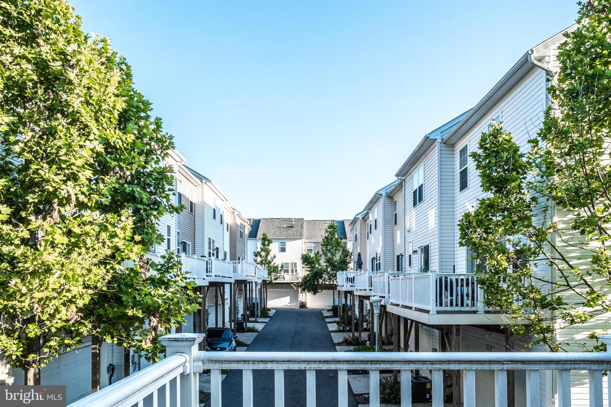 WOODLAKE TOWNS CODM - Residential Lease