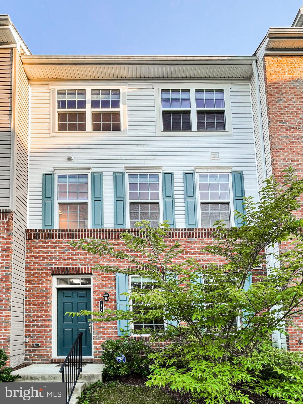 WOODLAKE TOWNS CODM - Residential Lease